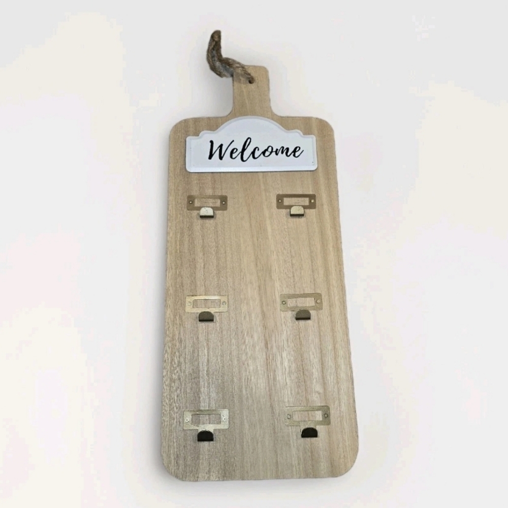 Rustic Welcome Wall Decor with Hooks